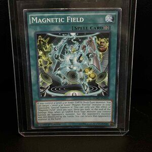 Magnetic Field - SDMY-EN024 - Common - 1st Edition  Structure Deck: Yugi Muto Yu